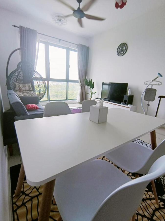 The Clio 2 Residences, Beside Ioi City Mall, Opposite Hospital Serdang, Beside Uniteen And Upm, Putrajaya Exterior foto